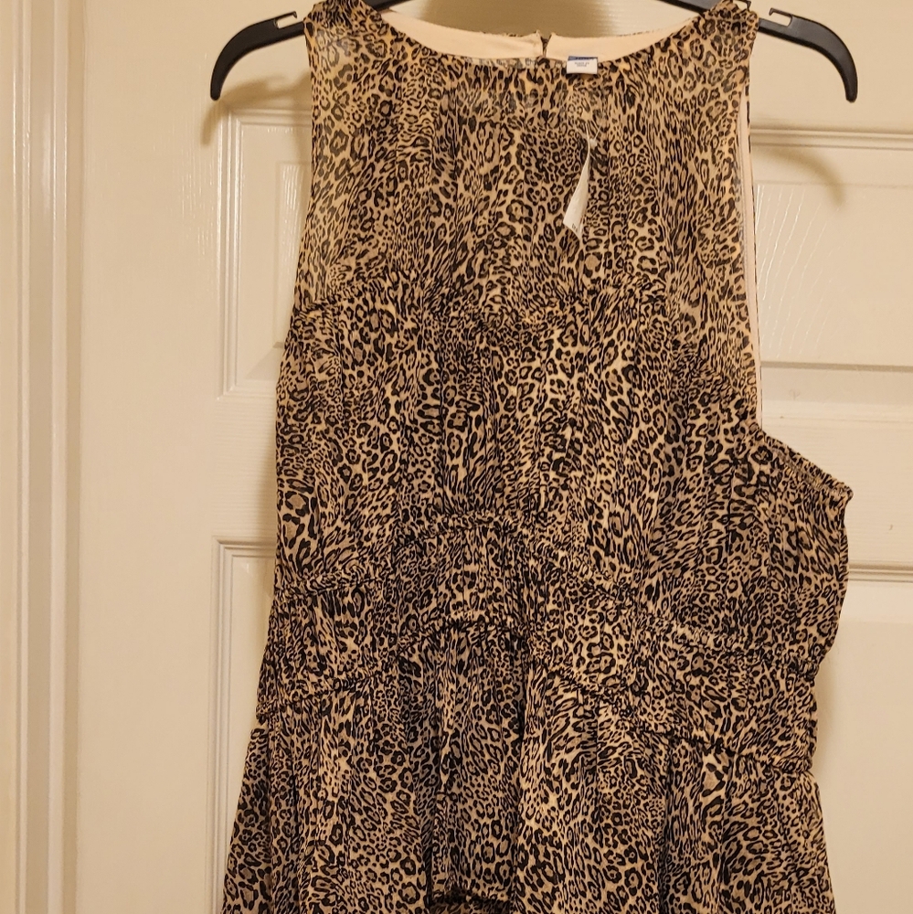 Old Navy Leopard Print Sleeveless Top